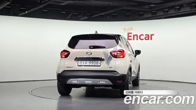 Renault-KoreaSamsung Captur 2015 thumb 4