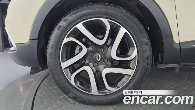 Renault-KoreaSamsung Captur 2015 thumb 5