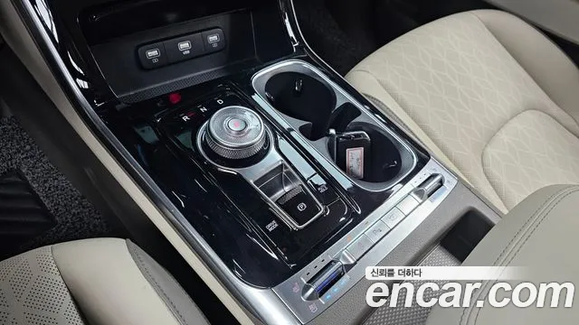 Kia Carnival 2023 thumb 9