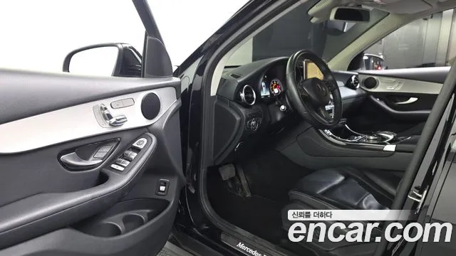 Mercedes-Benz GLC 2018 thumb 10