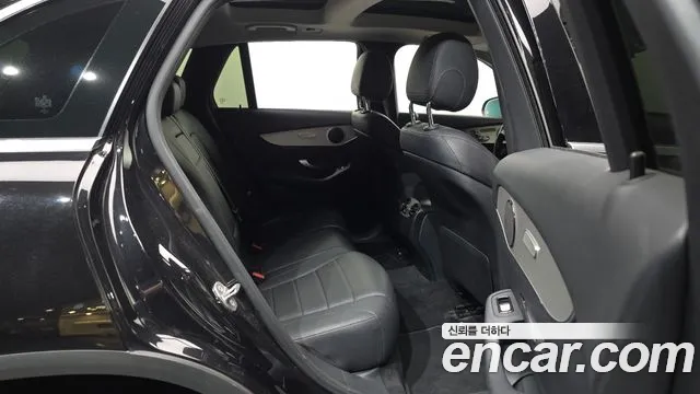 Mercedes-Benz GLC 2018 thumb 12