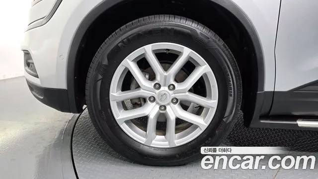 Renault-KoreaSamsung Koleos 2018 thumb 5