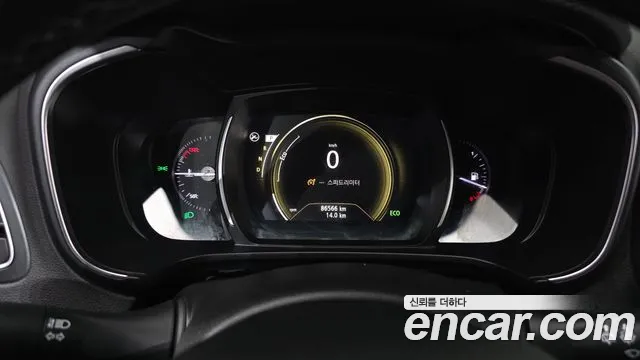 Renault-KoreaSamsung Koleos 2018 thumb 8