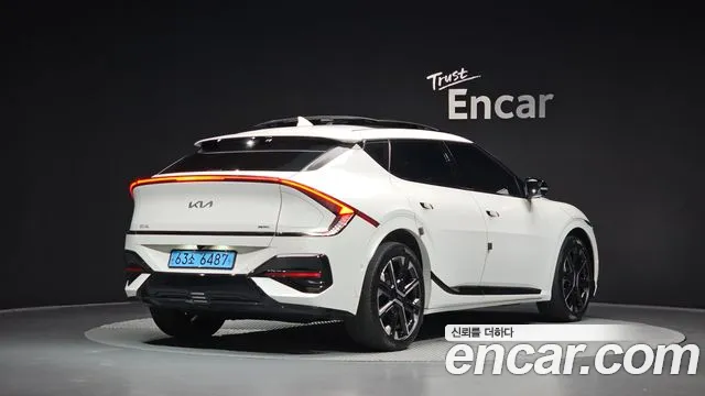 Kia EV6 2024 thumb 2
