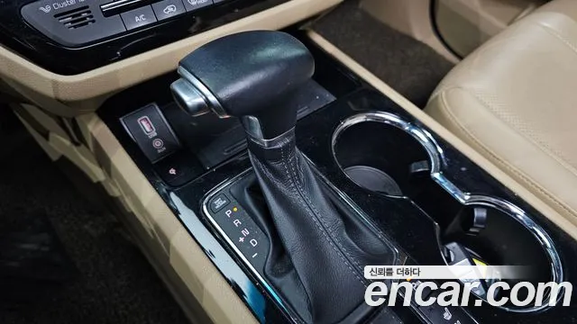 Kia Carnival 2018 thumb 9