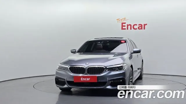 BMW 5-Series 2018 thumb 3