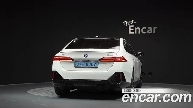 BMW i5 2023 thumb 3
