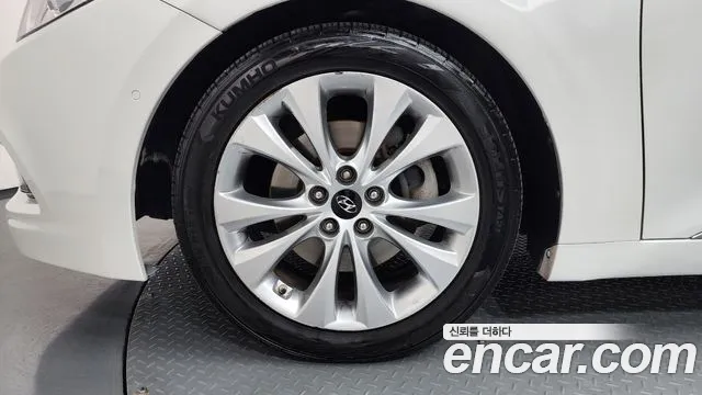 Hyundai Grandeur 2011 thumb 4