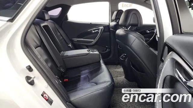 Hyundai Grandeur 2011 thumb 10