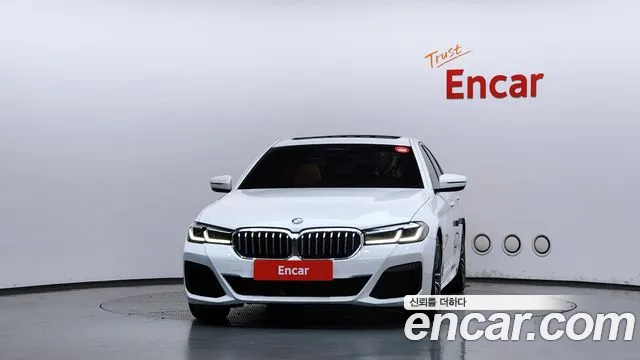 BMW 5-Series 2021 thumb 3