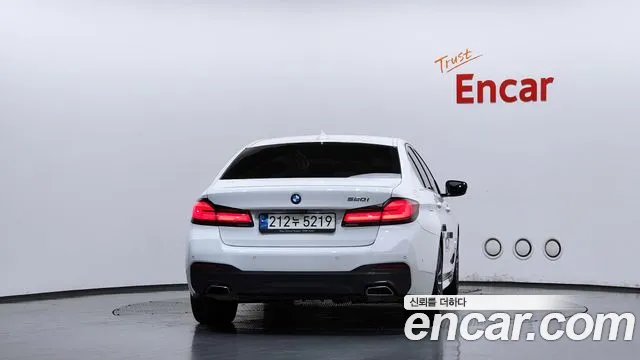 BMW 5-Series 2021 thumb 4