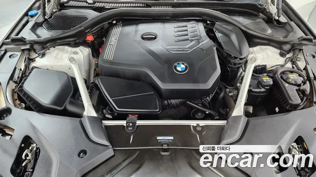 BMW 5-Series 2021 thumb 6