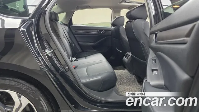 Honda Accord 2018 thumb 10