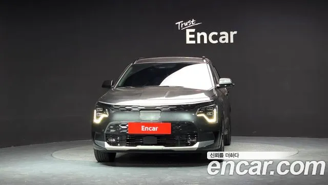 Kia Niro 2023 thumb 3