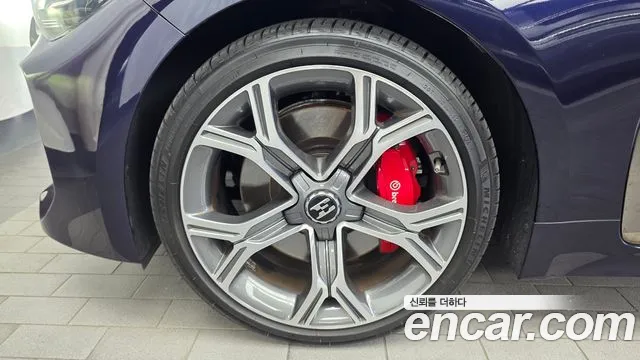 Kia Stinger 2019 thumb 5