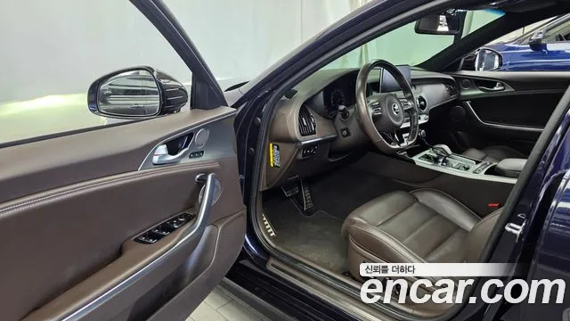 Kia Stinger 2019 thumb 10