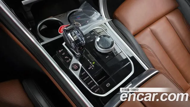 BMW 8-Series 2022 thumb 9