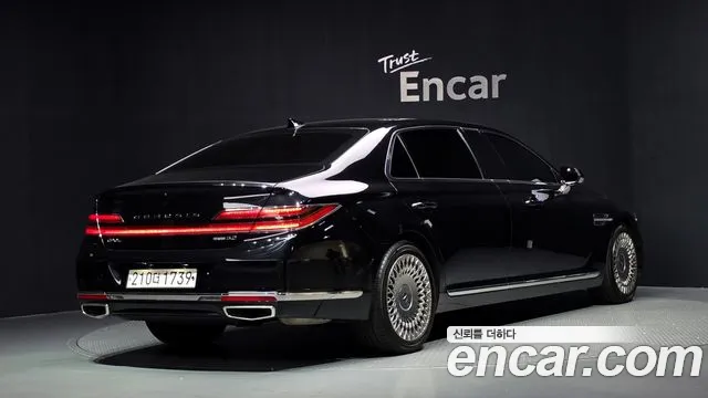 Genesis G90 2019 thumb 2