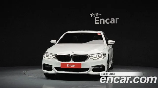 BMW 5-Series 2018 thumb 3