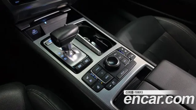 Genesis G80 2018 thumb 8