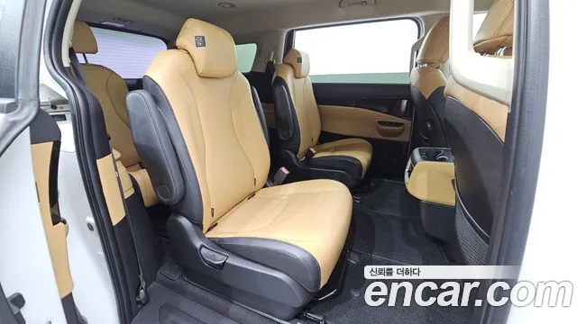 Kia Carnival 2022 thumb 11