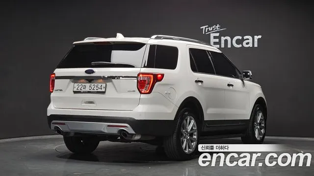 Ford Explorer 2017 thumb 2