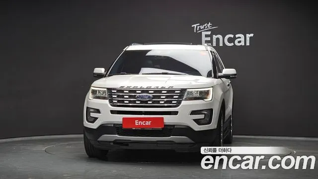 Ford Explorer 2017 thumb 3