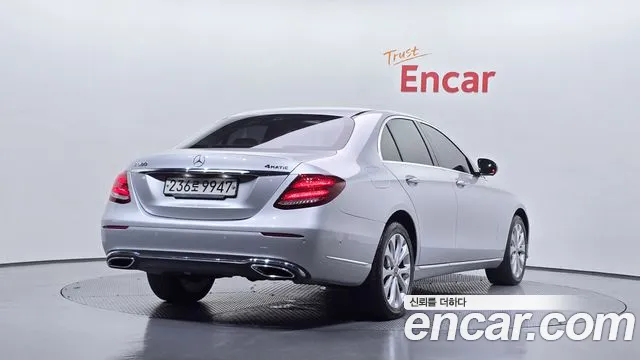 Mercedes-Benz E-Класс 2020 thumb 2