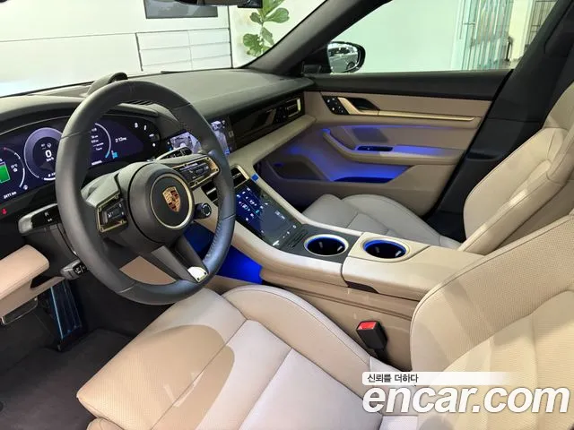 Porsche Taycan 2025 thumb 7