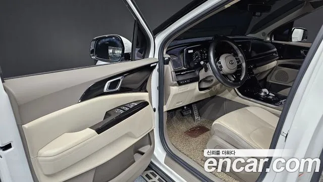Kia Carnival 2021 thumb 9