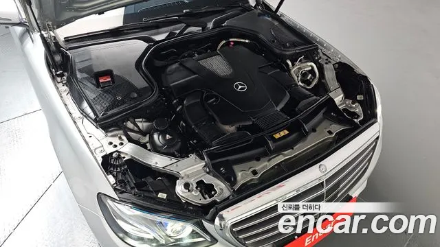 Mercedes-Benz E-Класс 2017 thumb 6