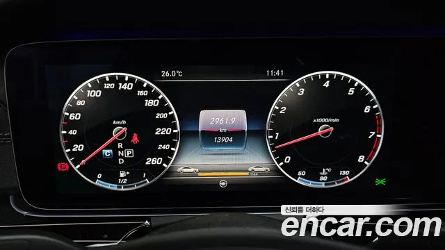 Mercedes-Benz E-Класс 2017 thumb 8