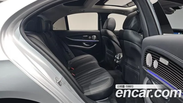 Mercedes-Benz E-Класс 2017 thumb 11