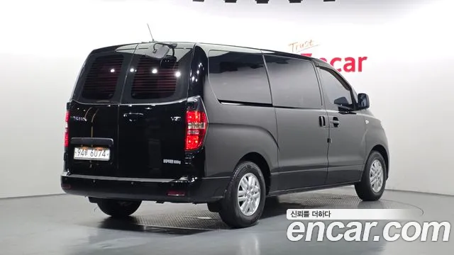 Hyundai Starex 2018 thumb 2