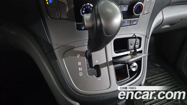 Hyundai Starex 2018 thumb 9