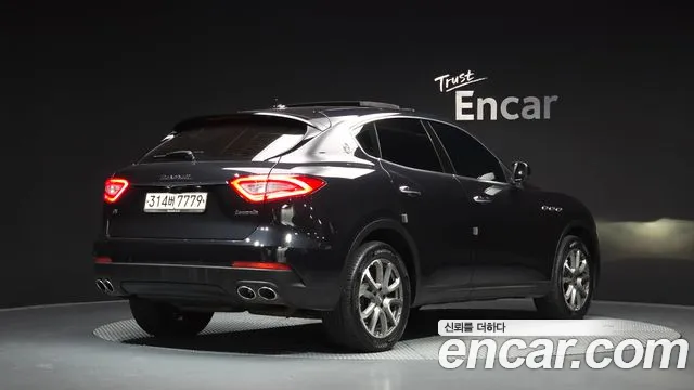 Maserati Levante 2019 thumb 2