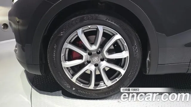 Maserati Levante 2019 thumb 5