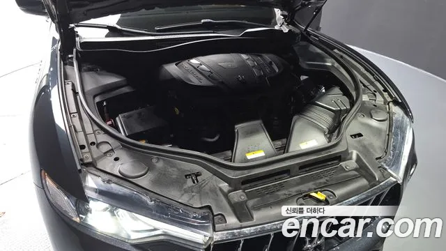 Maserati Levante 2019 thumb 6