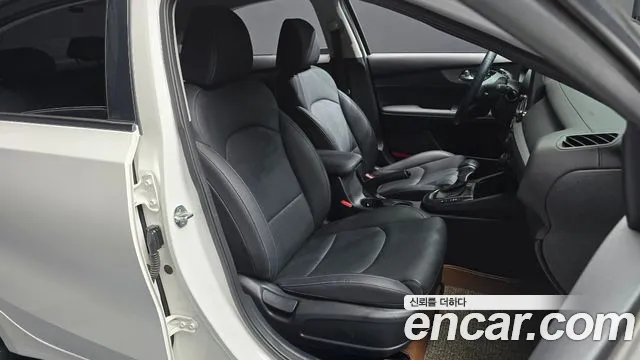 Kia K3 2019 thumb 12