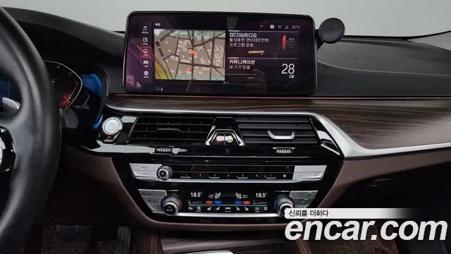 BMW Gran Turismo 2021 thumb 12