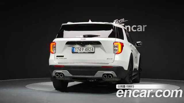 Ford Explorer 2021 thumb 4