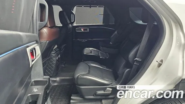 Ford Explorer 2021 thumb 12