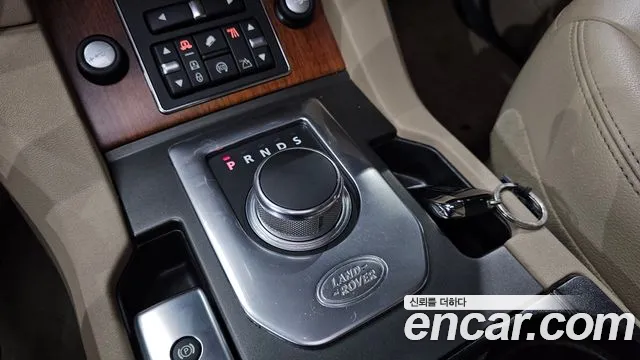 Land Rover Discovery 2014 thumb 8