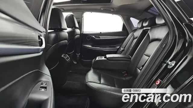 Hyundai Grandeur 2017 thumb 11
