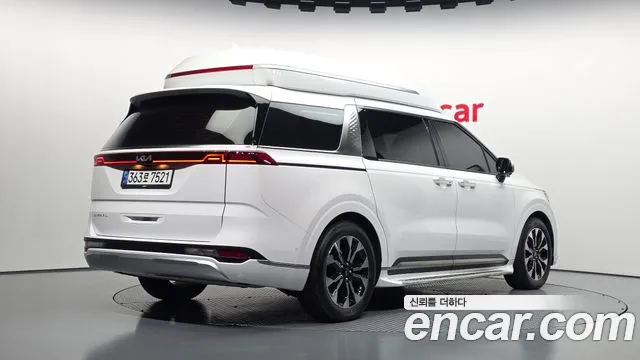 Kia Carnival 2021 thumb 2