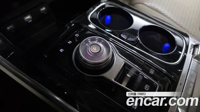 Kia Carnival 2021 thumb 9