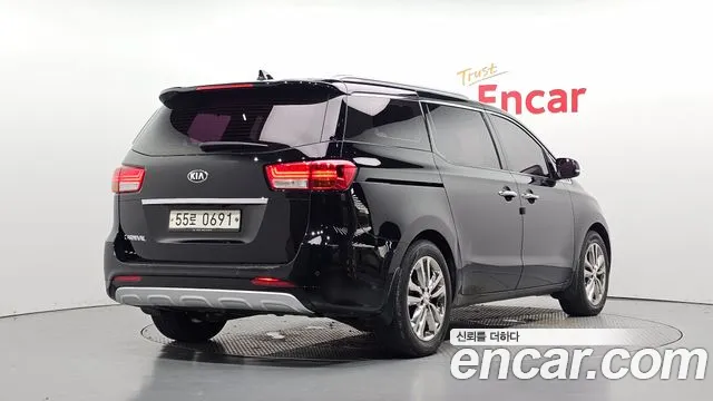 Kia Carnival 2016 thumb 2