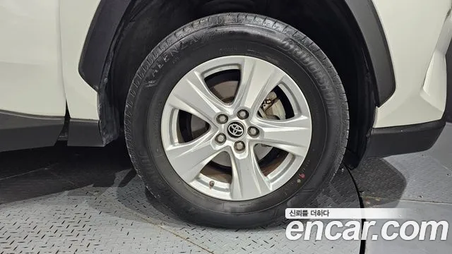 Toyota RAV4 2020 thumb 4