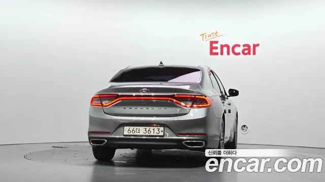 Hyundai Grandeur 2017 thumb 4