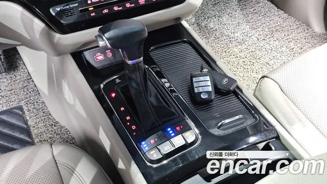 Kia Carnival 2017 thumb 9